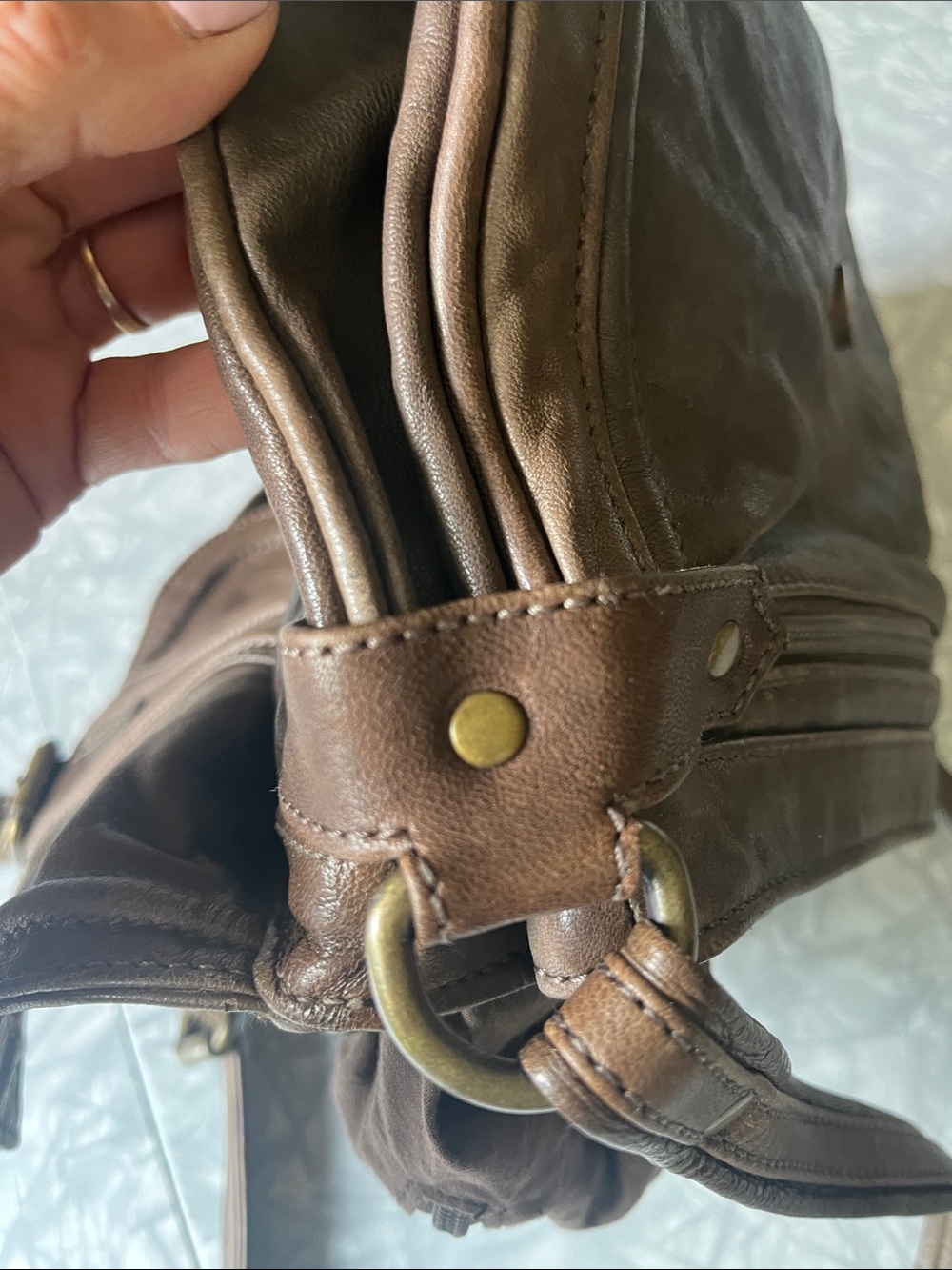 Danier Genuine Leather Crossbody Saddle Bag - Women - Picture 3 of 10